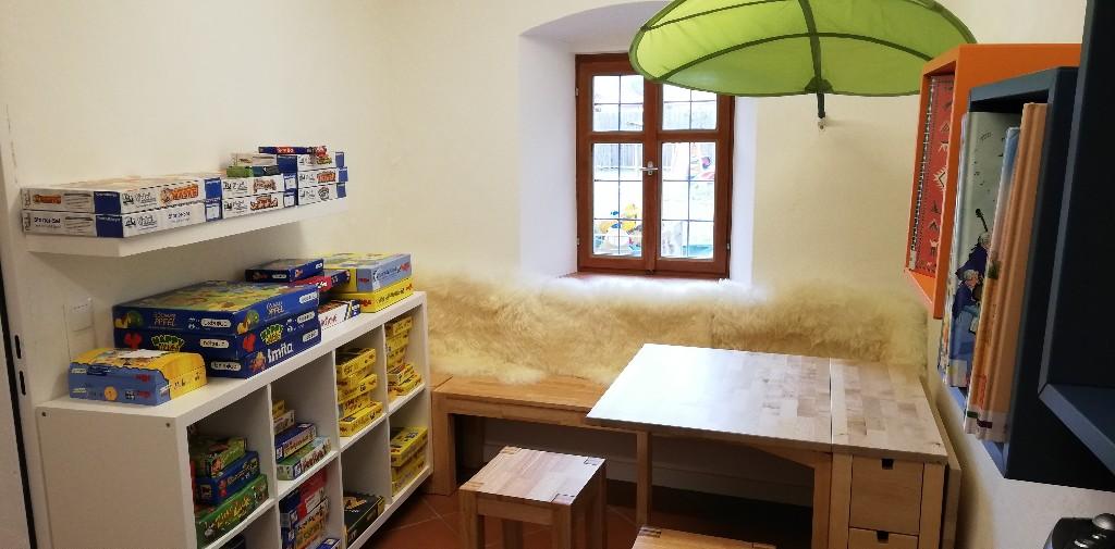 Gemeindebücherei Pettnau innen