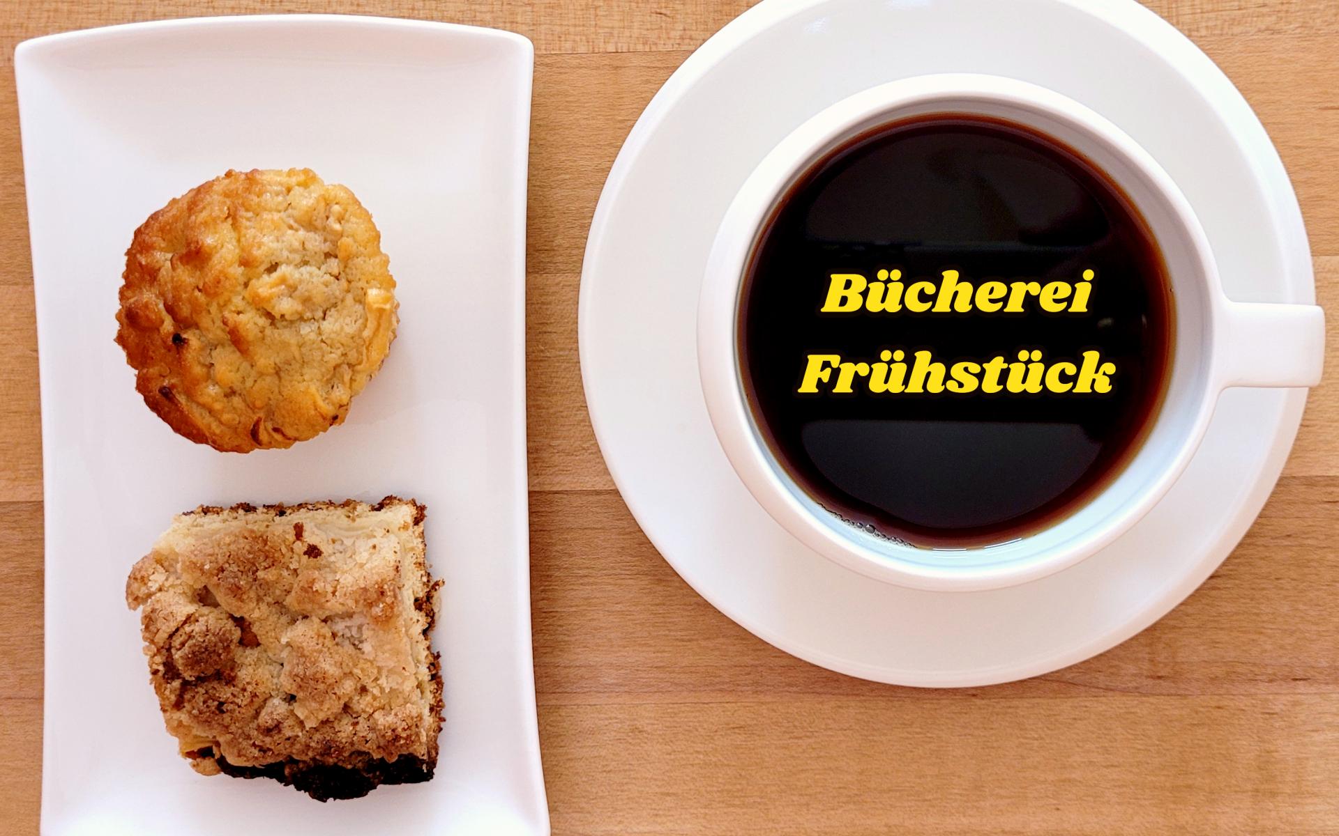 Teller mit Gebäck und Kaffeehäferl