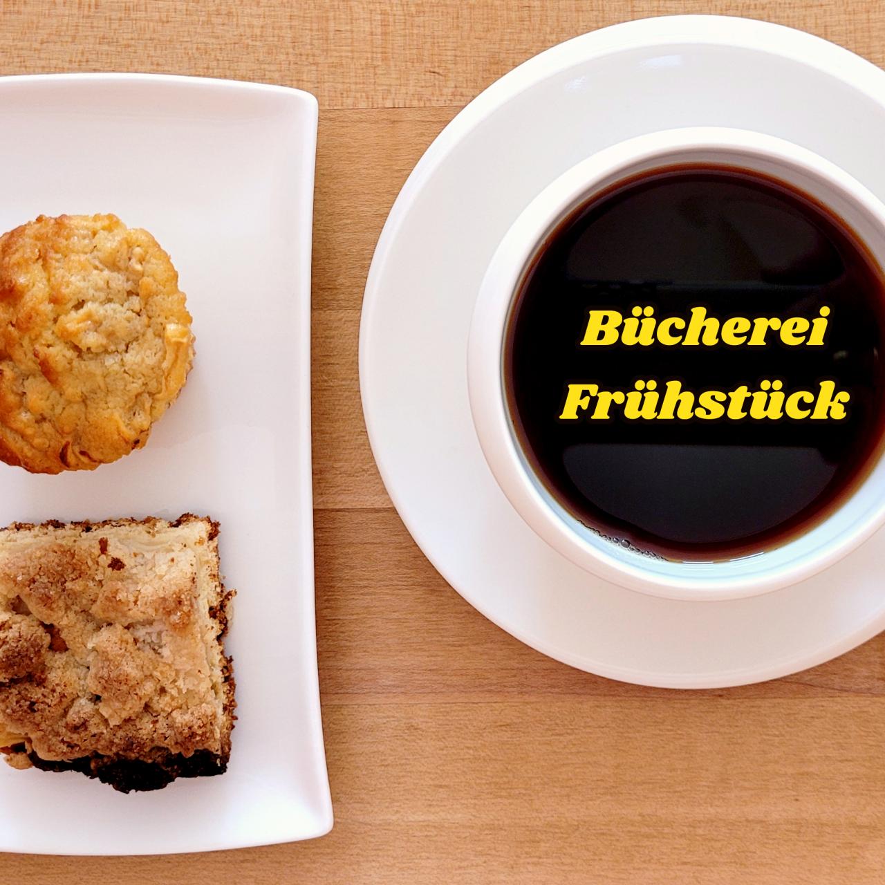 Teller mit Gebäck und Kaffeehäferl